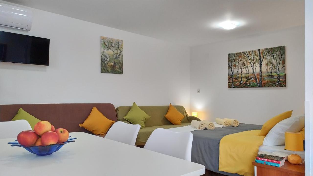 Apartments Vinska Trta كاتيز أوب سافي المظهر الخارجي الصورة